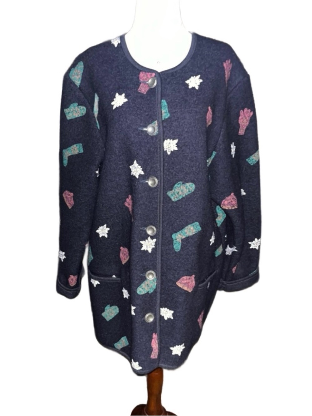 Vitabella ~ Large ~ Vintage ~ Black/ Red/Green ~ Winter Theme ~ Wool Jacket